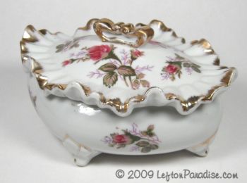 Large Diamond-Shaped Trinket, Moss Rose
