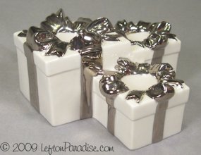 Lefton Candleholder, Presents